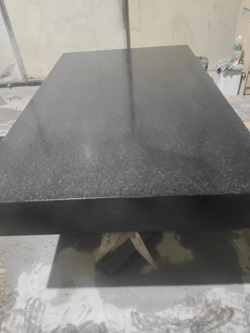 精密花崗巖平臺：為何成為高端制造業(yè)的測量基準(zhǔn)？