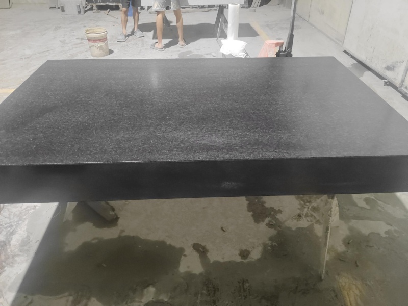 精密花崗巖平臺：為何成為高端制造業(yè)的測量基準(zhǔn)？